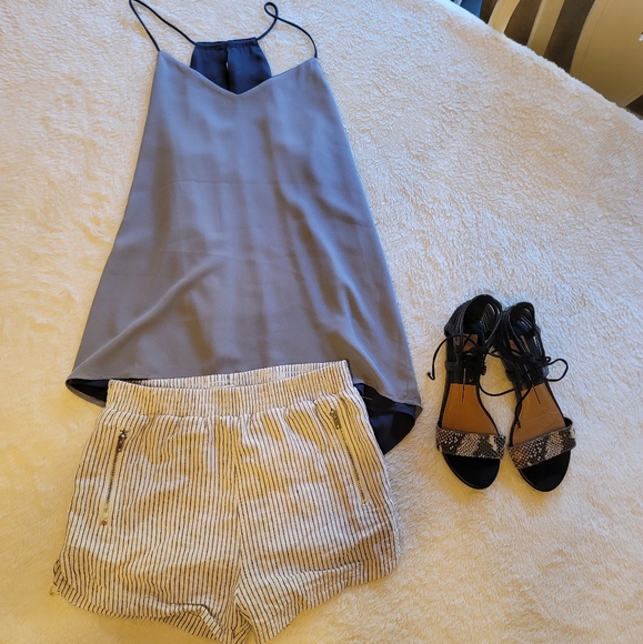 Forever 21 stripped white shorts - Picture 2 of 6